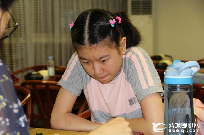 2018围棋大会女士围棋赛结束 12岁秦思玥获得冠军