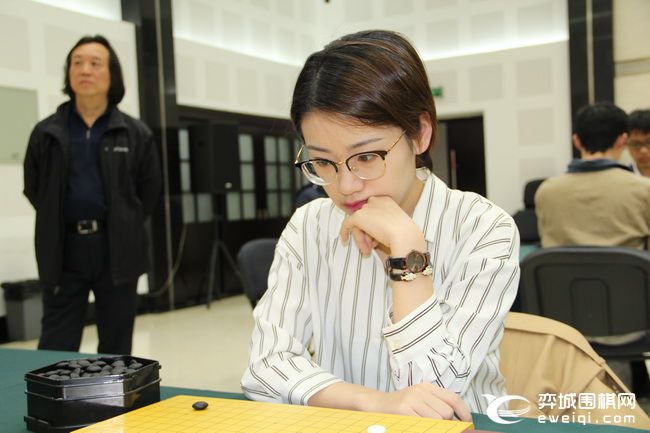 正直播倡棋杯首轮 柯洁vs於之莹 唐韦星vs杨鼎新等
