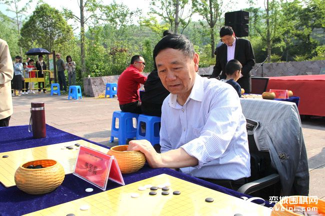 华以刚俞斌等出席天台山围棋日知名国手指导棋活动