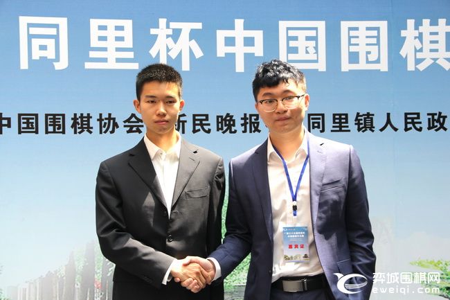 挑战者辜梓豪与卫冕冠军杨鼎新